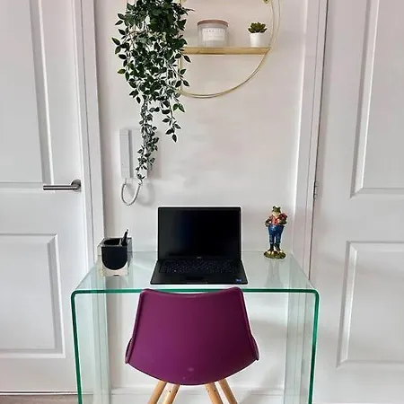 Central Derby Urban 2 Bedroom Flat - An Oasis Of Elegance! Free Parking And Wifi Suitable For Families And Professionals Extérieur photo
